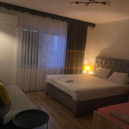 Zani Hostel プリズレン エクステリア 写真