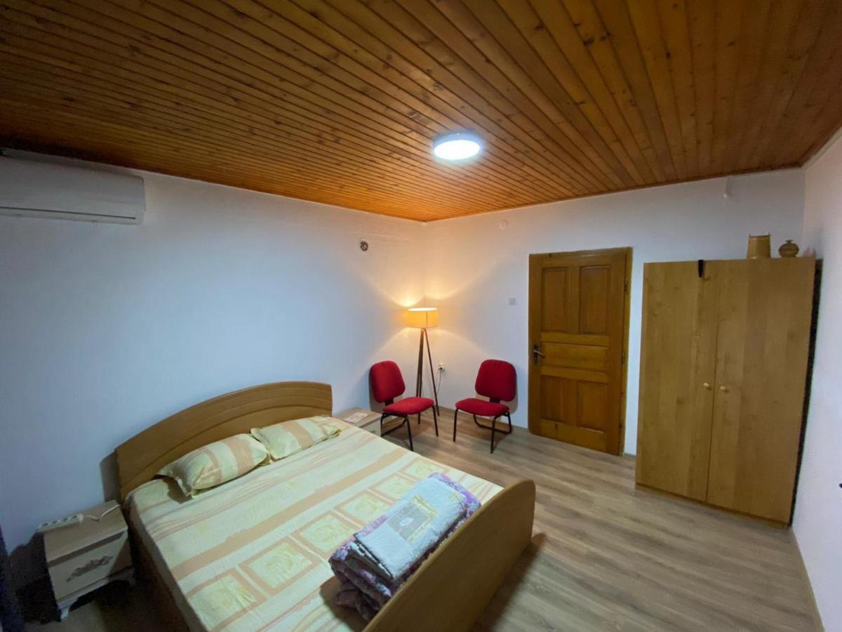 Zani Hostel プリズレン エクステリア 写真