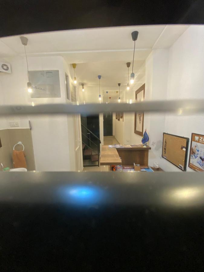 Zani Hostel プリズレン エクステリア 写真
