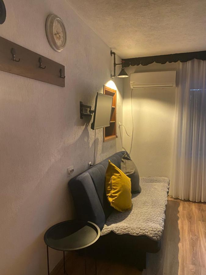 Zani Hostel プリズレン エクステリア 写真