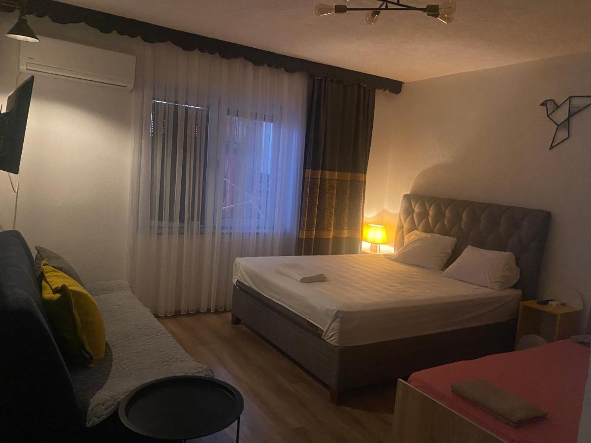 Zani Hostel プリズレン エクステリア 写真