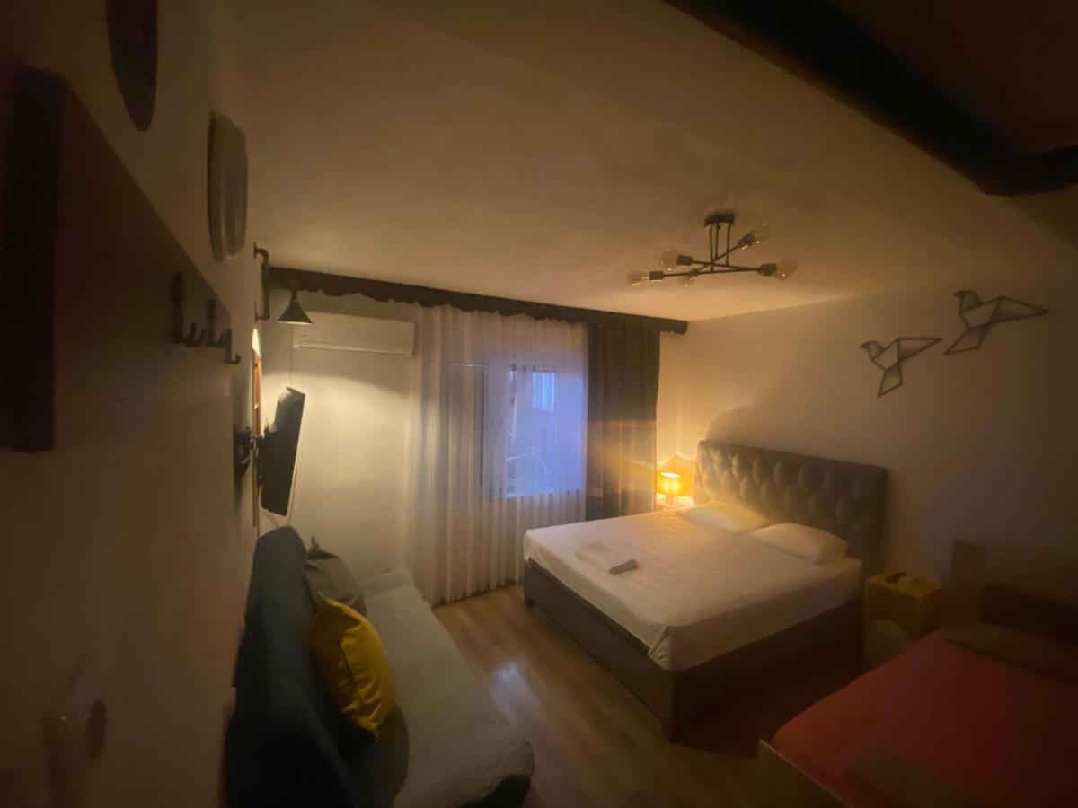 Zani Hostel プリズレン エクステリア 写真
